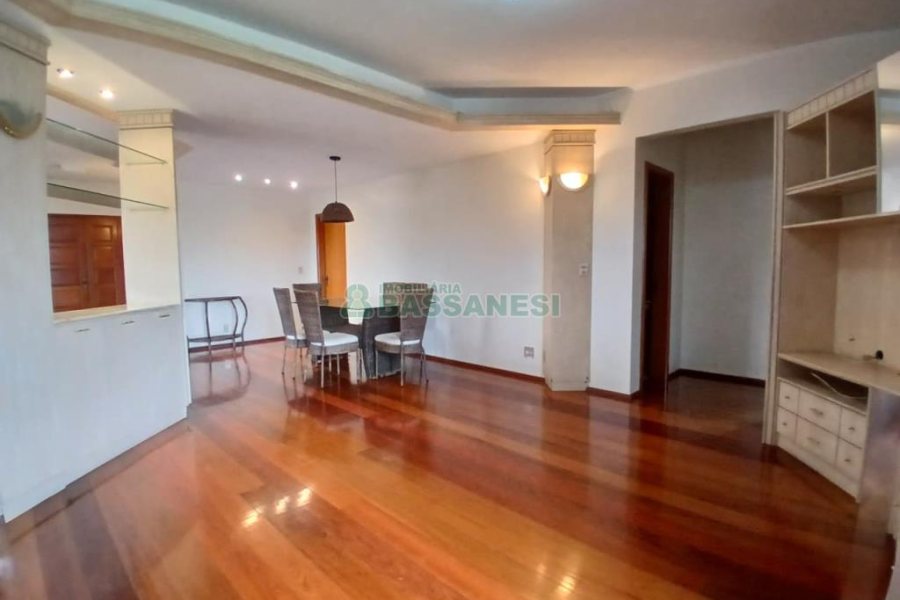 Apartamento com 210m², 3 dormitórios, 2 vagas, no bairro Saint Etienne em Caxias do Sul para Alugar ou Comprar