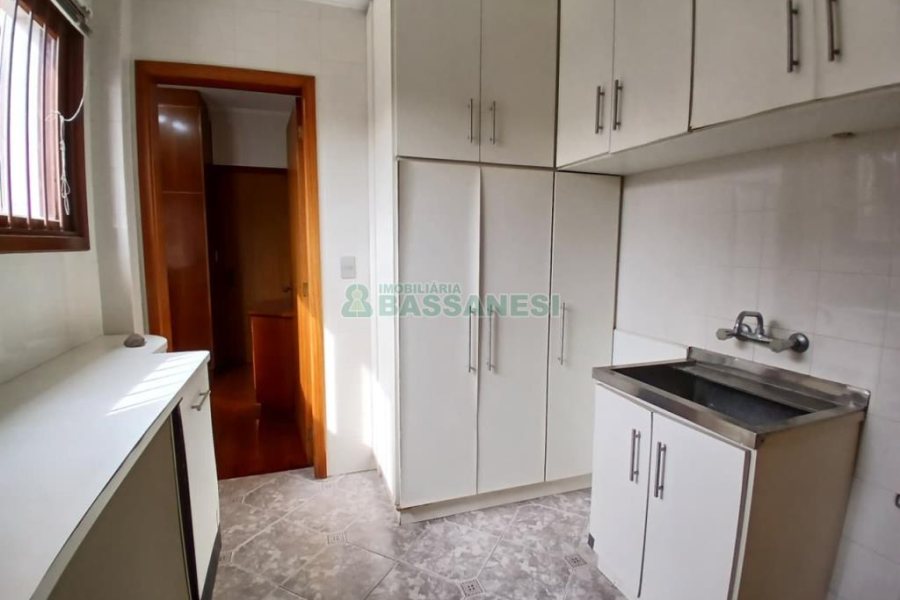 Apartamento com 210m², 3 dormitórios, 2 vagas, no bairro Saint Etienne em Caxias do Sul para Alugar ou Comprar