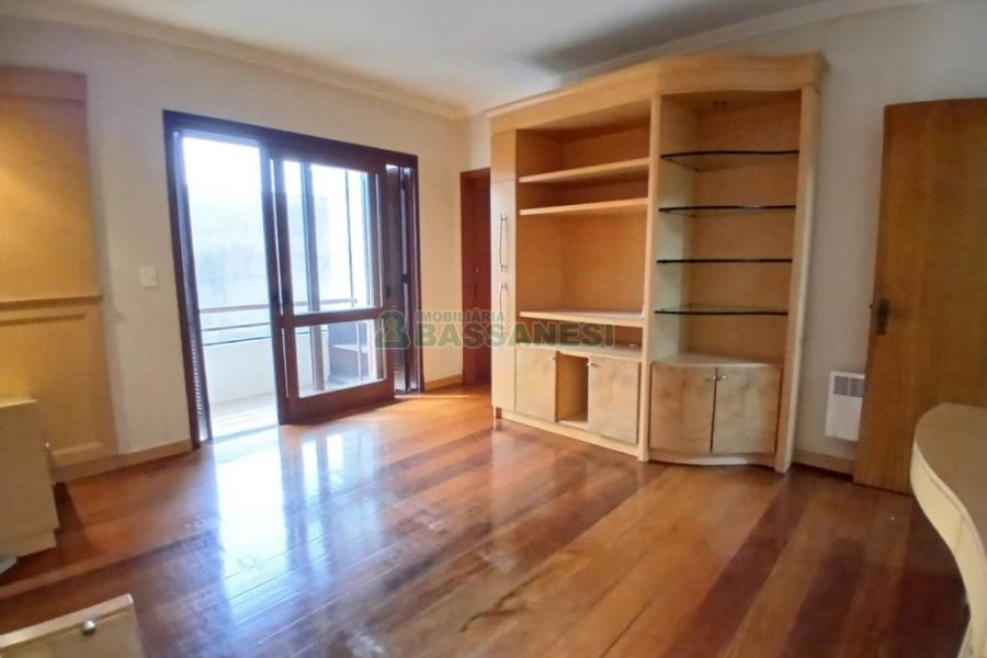 Apartamento com 210m², 3 dormitórios, 2 vagas, no bairro Saint Etienne em Caxias do Sul para Alugar ou Comprar