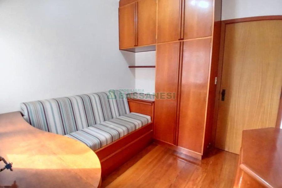 Apartamento com 210m², 3 dormitórios, 2 vagas, no bairro Saint Etienne em Caxias do Sul para Alugar ou Comprar