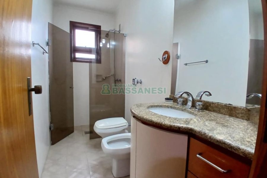 Apartamento com 210m², 3 dormitórios, 2 vagas, no bairro Saint Etienne em Caxias do Sul para Alugar ou Comprar