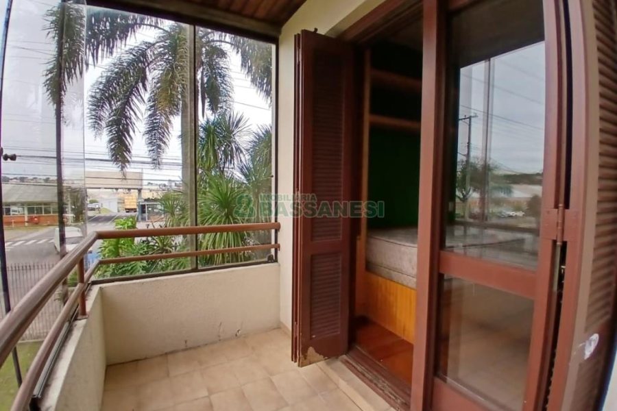 Apartamento com 210m², 3 dormitórios, 2 vagas, no bairro Saint Etienne em Caxias do Sul para Alugar ou Comprar