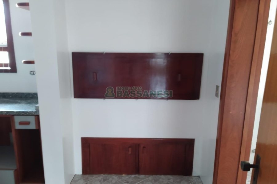 Apartamento com 210m², 3 dormitórios, 2 vagas, no bairro Saint Etienne em Caxias do Sul para Comprar
