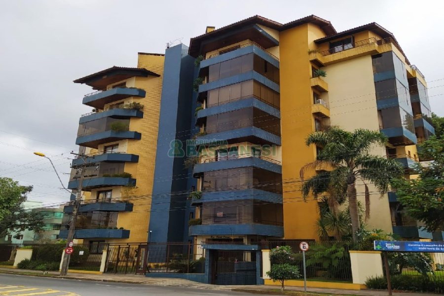 Apartamento com 210m², 3 dormitórios, 2 vagas, no bairro Saint Etienne em Caxias do Sul para Comprar