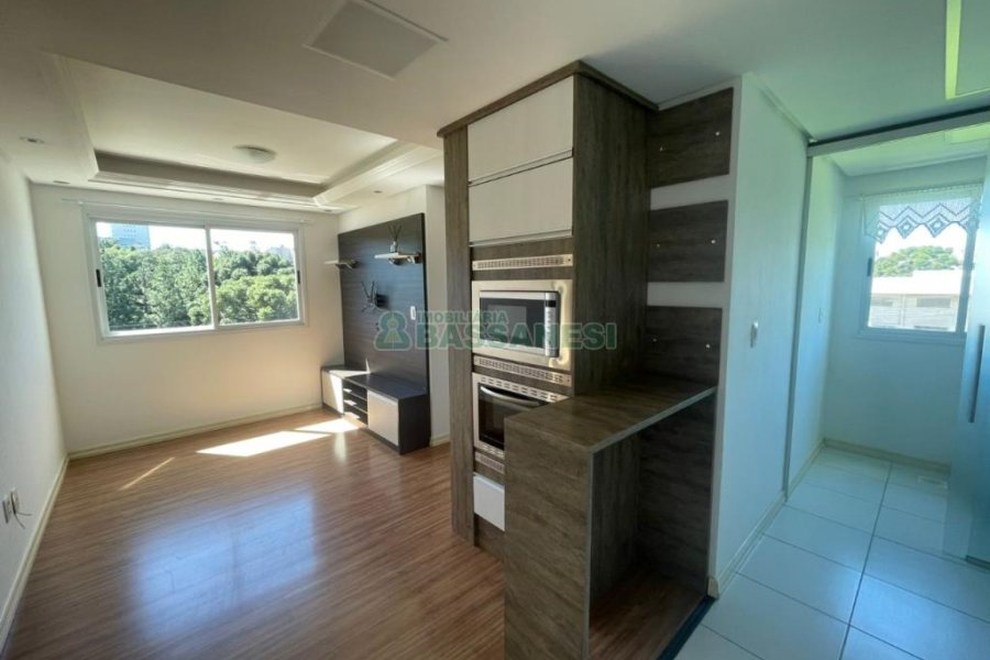 Apartamento com 47m², 2 dormitórios, 1 vaga, no bairro Marechal Floriano em Caxias do Sul para Comprar
