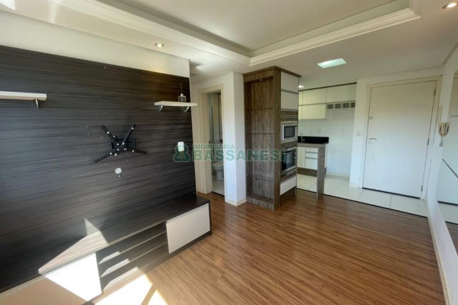 Apartamento com 47m², 2 dormitórios, 1 vaga, no bairro Marechal Floriano em Caxias do Sul para Comprar
