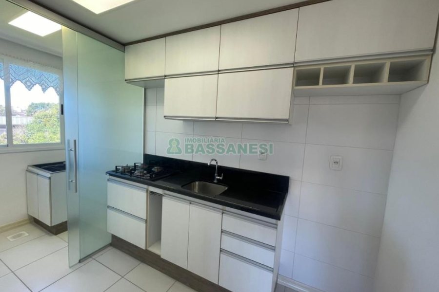 Apartamento com 47m², 2 dormitórios, 1 vaga, no bairro Marechal Floriano em Caxias do Sul para Comprar
