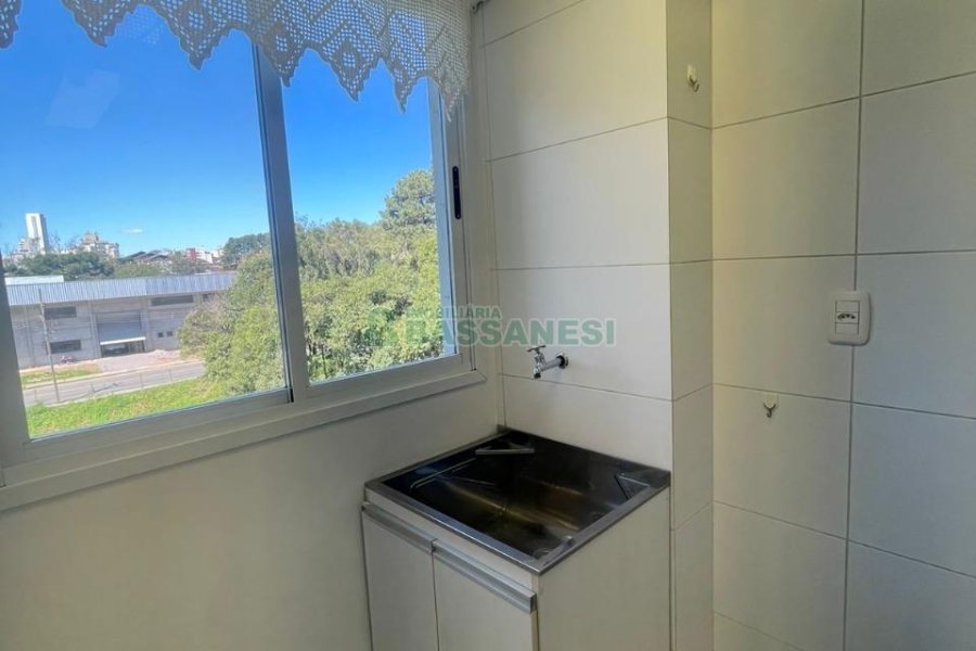 Apartamento com 47m², 2 dormitórios, 1 vaga, no bairro Marechal Floriano em Caxias do Sul para Comprar