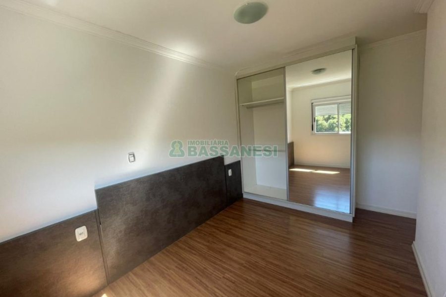 Apartamento com 47m², 2 dormitórios, 1 vaga, no bairro Marechal Floriano em Caxias do Sul para Comprar