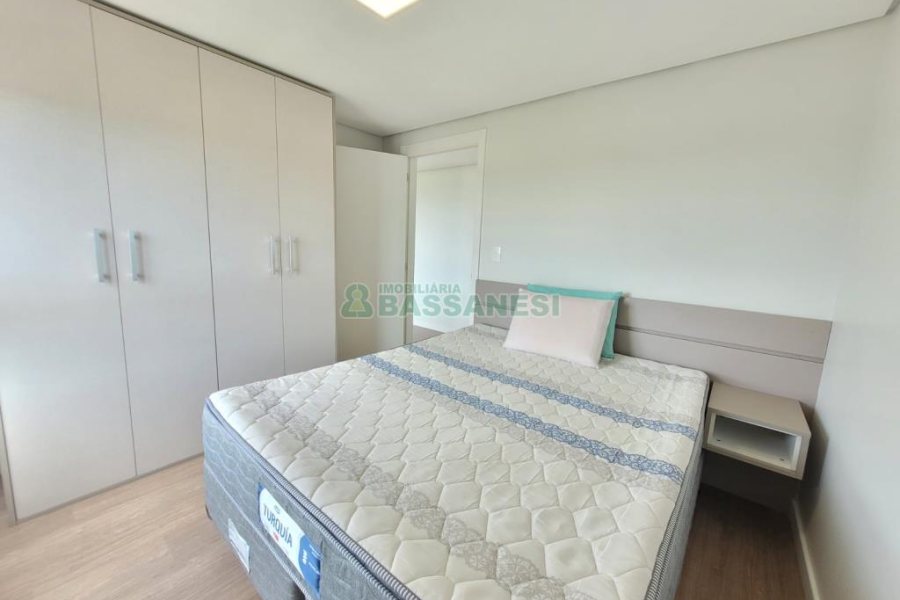 Apto Mobiliado com 38m², 1 dormitório, 1 vaga, no bairro Villagio Iguatemi em Caxias do Sul para Alugar