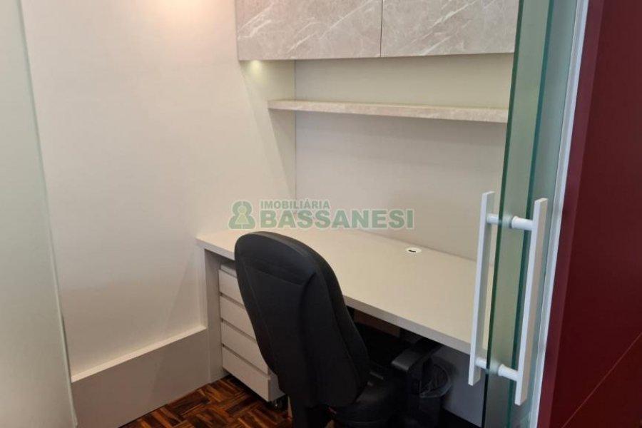 Sala com 50m², no bairro Centro em Caxias do Sul para Alugar