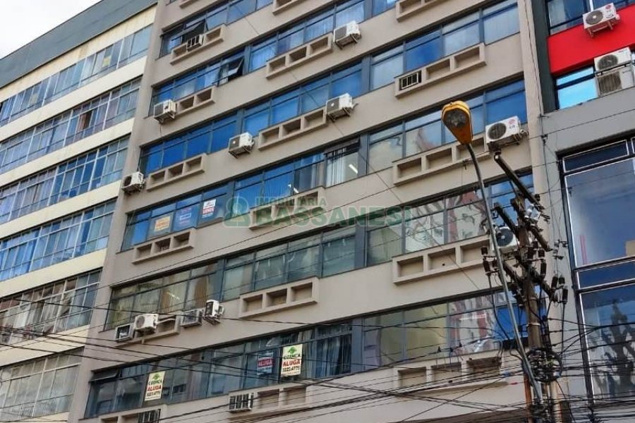 Sala com 50m², no bairro Centro em Caxias do Sul para Alugar