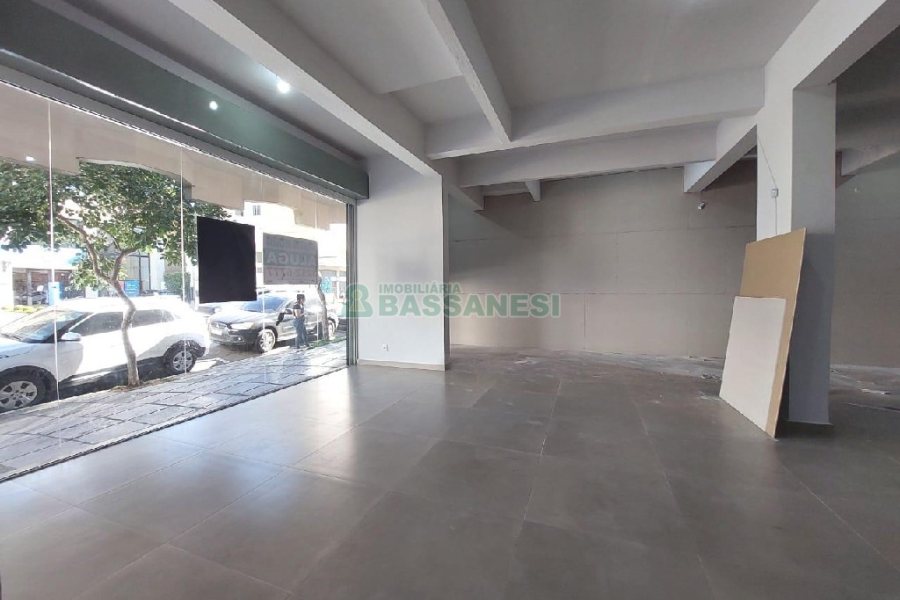 Loja com 160m², no bairro Lourdes em Caxias do Sul para Alugar