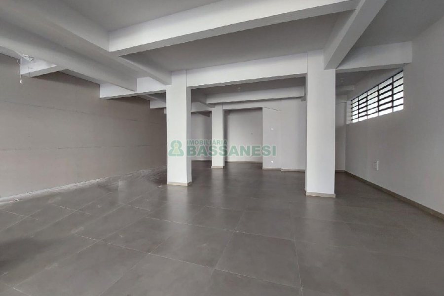 Loja com 160m², no bairro Lourdes em Caxias do Sul para Alugar