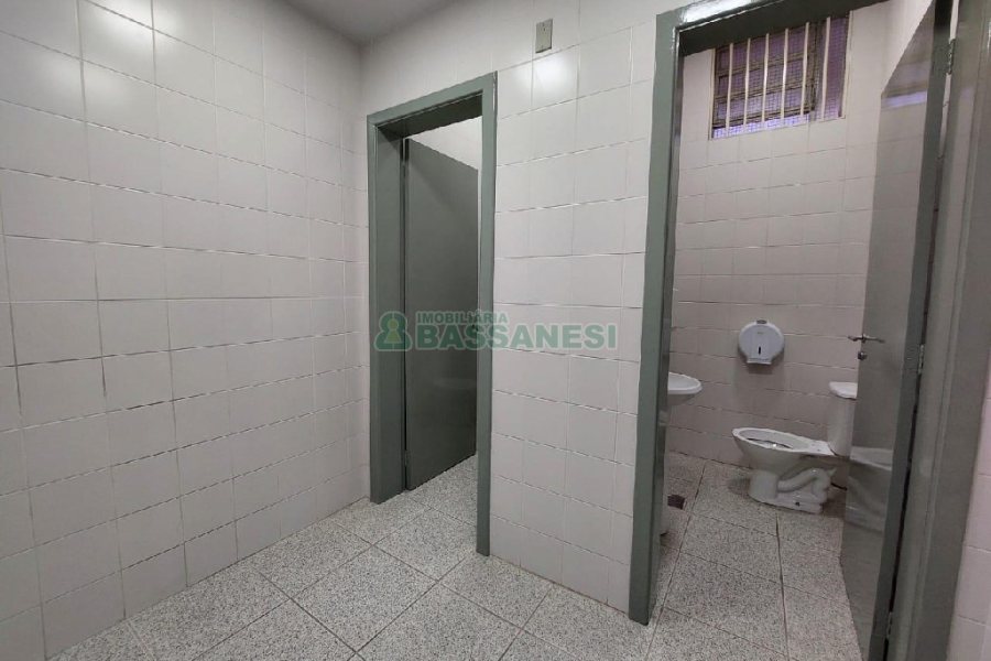 Loja com 160m², no bairro Lourdes em Caxias do Sul para Alugar