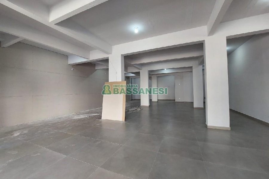 Loja com 160m², no bairro Lourdes em Caxias do Sul para Alugar