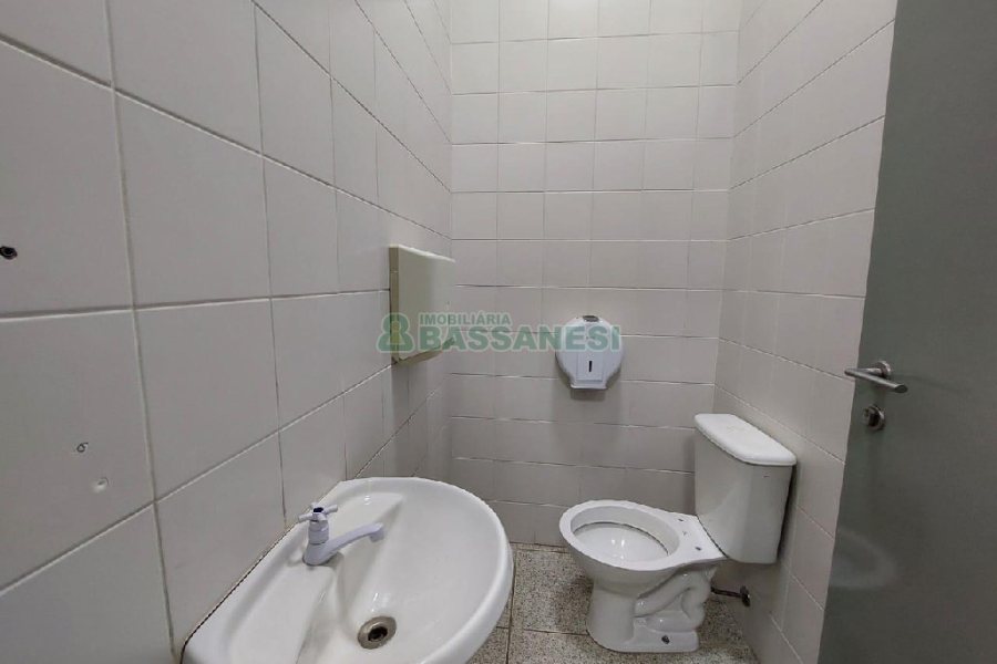 Loja com 160m², no bairro Lourdes em Caxias do Sul para Alugar