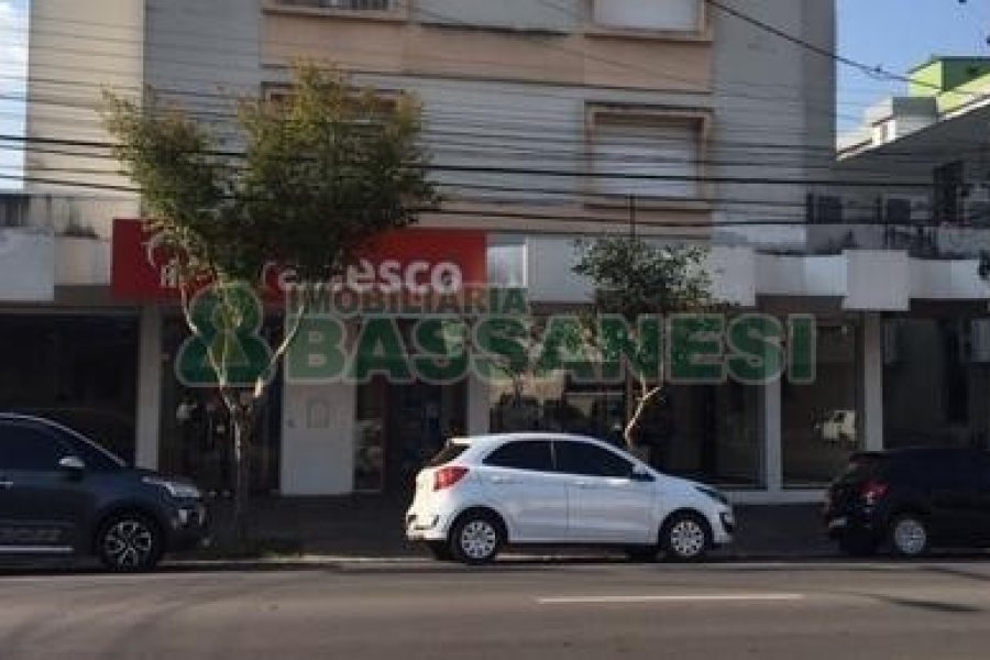 Loja com 332m², no bairro Lourdes em Caxias do Sul para Alugar