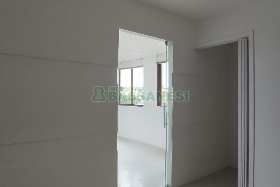 Sala com 40m², no bairro São Pelegrino em Caxias do Sul para Comprar