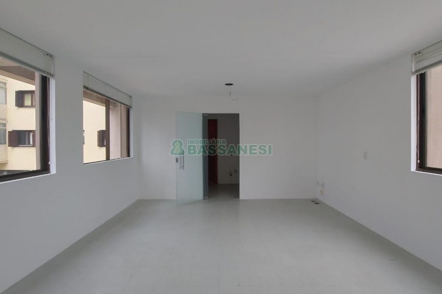 Sala com 40m², no bairro São Pelegrino em Caxias do Sul para Comprar