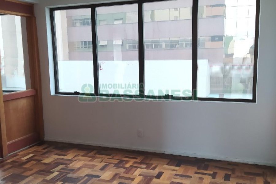 Sala com 167m², no bairro Centro em Caxias do Sul para Alugar