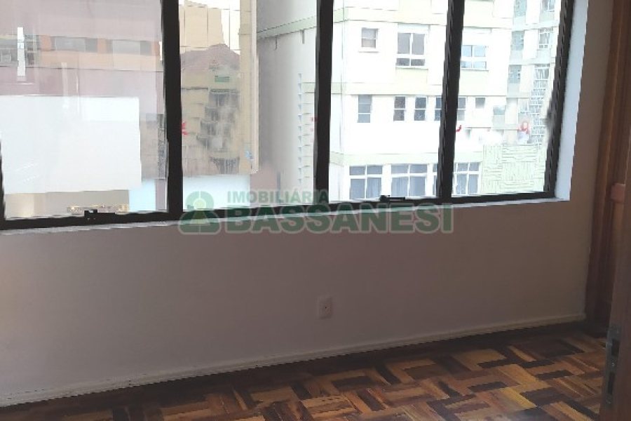 Sala com 167m², no bairro Centro em Caxias do Sul para Alugar