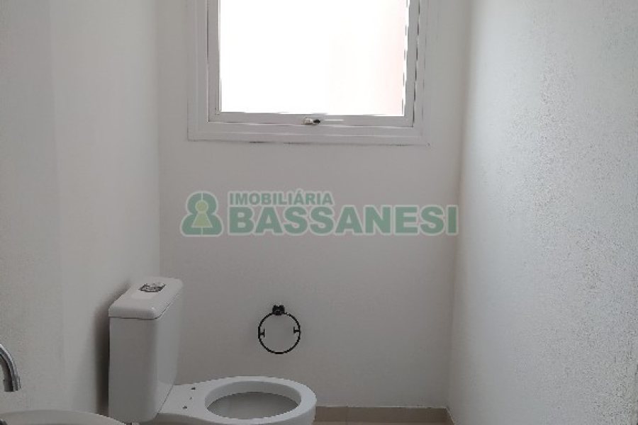 Sala com 167m², no bairro Centro em Caxias do Sul para Alugar