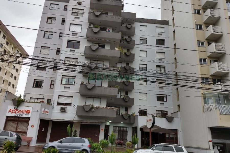 Apartamento com 129m², 3 dormitórios, 1 vaga, no bairro Lourdes em Caxias do Sul para Comprar