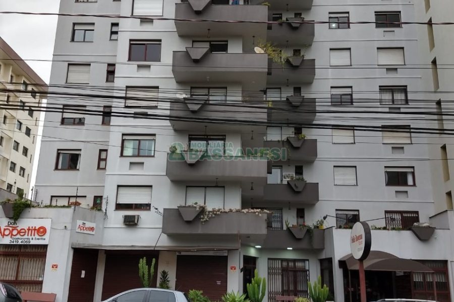 Apartamento com 129m², 3 dormitórios, 1 vaga, no bairro Lourdes em Caxias do Sul para Comprar
