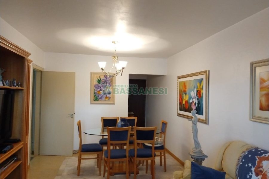 Apartamento com 129m², 3 dormitórios, 1 vaga, no bairro Lourdes em Caxias do Sul para Comprar