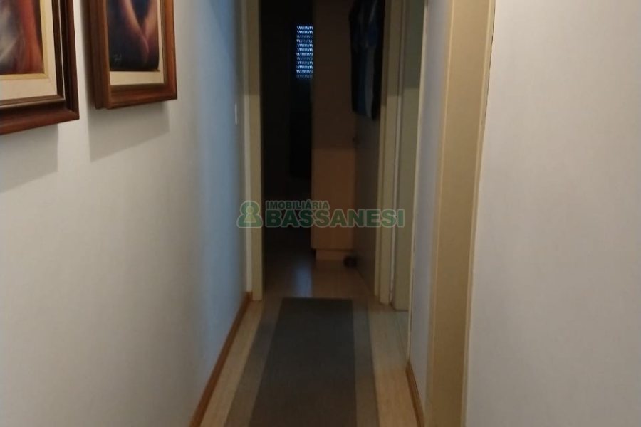 Apartamento com 129m², 3 dormitórios, 1 vaga, no bairro Lourdes em Caxias do Sul para Comprar