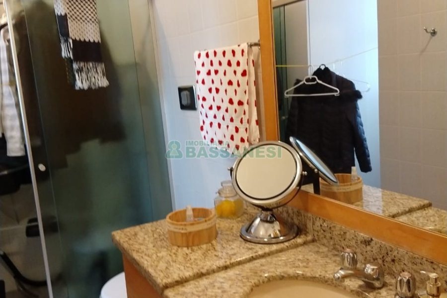 Apartamento com 129m², 3 dormitórios, 1 vaga, no bairro Lourdes em Caxias do Sul para Comprar