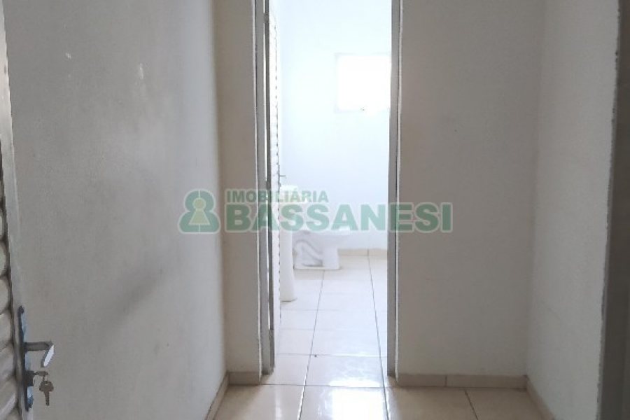Pavilhão com 350m², no bairro Sanvitto em Caxias do Sul para Alugar