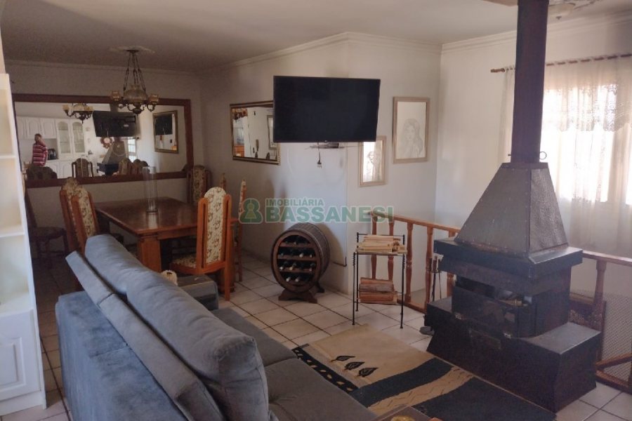 Apartamento com 135m², 3 dormitórios, 1 vaga, no bairro Bela Vista em Caxias do Sul para Comprar