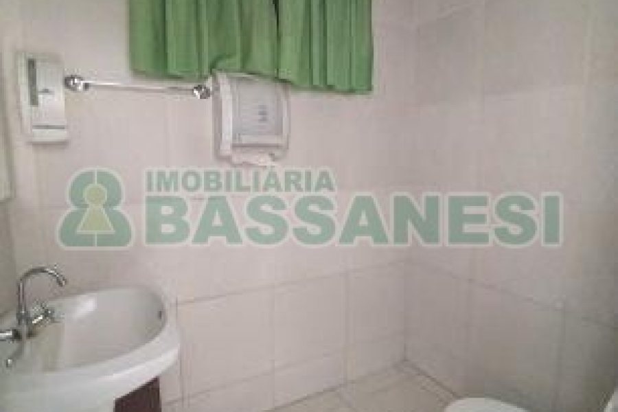 Sala com 62m², no bairro Centro em Caxias do Sul para Comprar