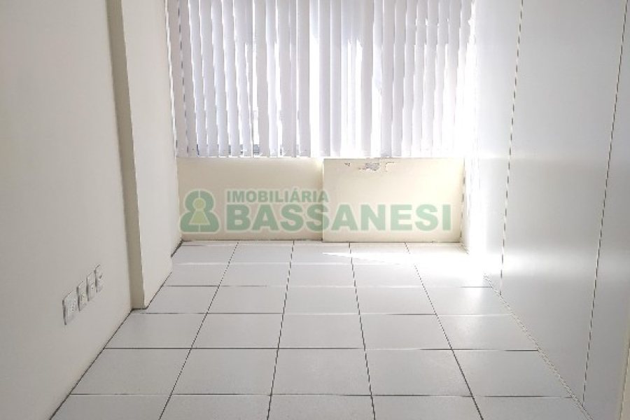 Sala com 62m², no bairro Centro em Caxias do Sul para Comprar