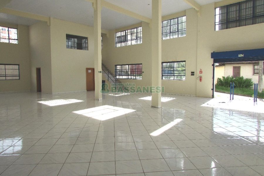 Loja com 750m², no bairro Centro em Caxias do Sul para Alugar
