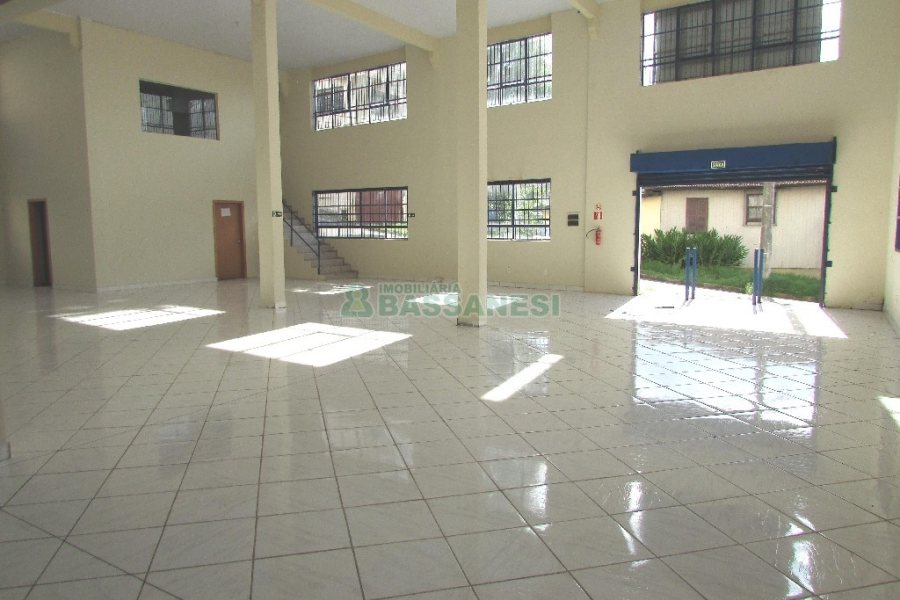 Loja com 750m², no bairro Centro em Caxias do Sul para Alugar