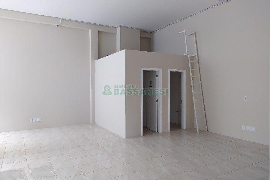 Loja com 240m², 3 vagas, no bairro Centro em Caxias do Sul para Alugar