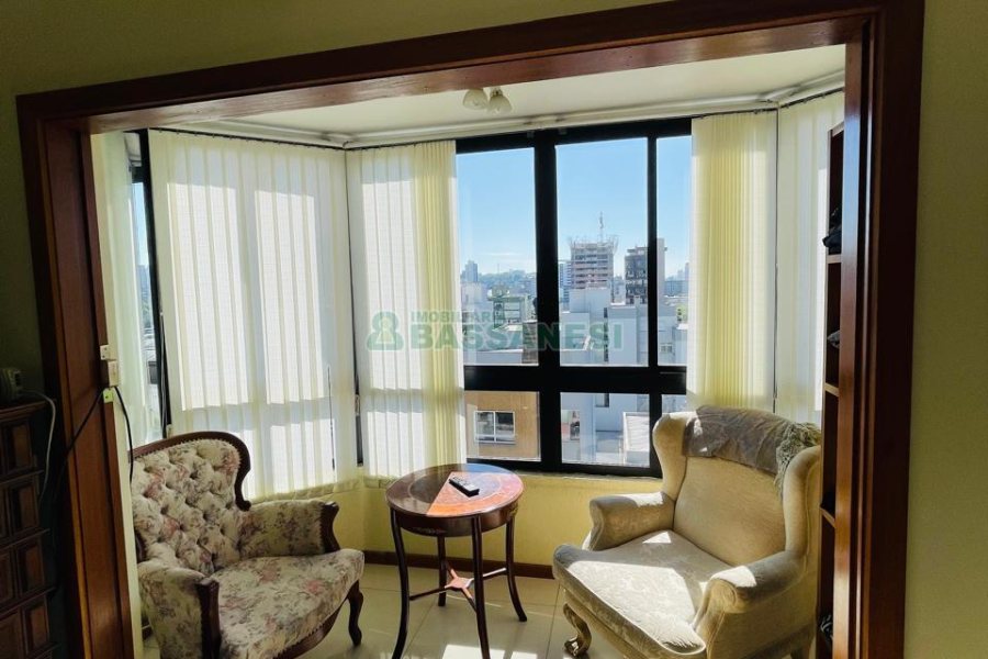 Apto Mobiliado com 262m², 3 dormitórios, 2 vagas, no bairro Centro em Caxias do Sul para Comprar