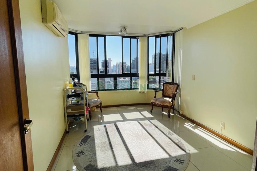 Apto Mobiliado com 262m², 3 dormitórios, 2 vagas, no bairro Centro em Caxias do Sul para Comprar