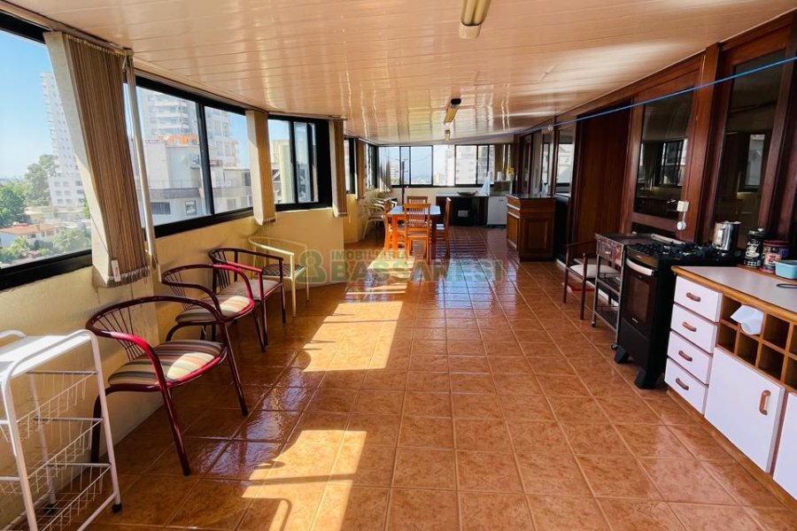 Apto Mobiliado com 262m², 3 dormitórios, 2 vagas, no bairro Centro em Caxias do Sul para Comprar