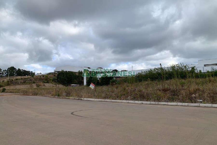 Terreno, no bairro Desvio Rizzo em Caxias do Sul para Comprar