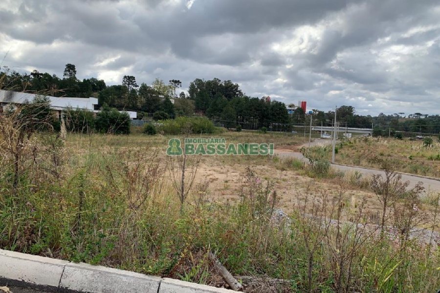 Terreno, no bairro Desvio Rizzo em Caxias do Sul para Comprar
