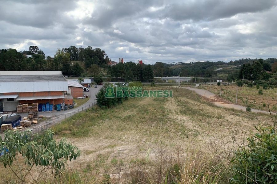 Terreno, no bairro Desvio Rizzo em Caxias do Sul para Comprar