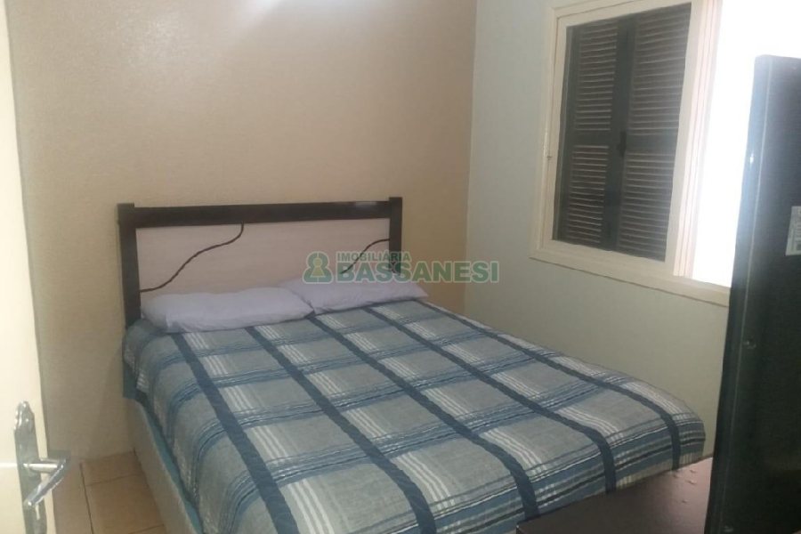 Casa com 162m², 4 dormitórios, 4 vagas, no bairro Santa Catarina em Caxias do Sul para Comprar