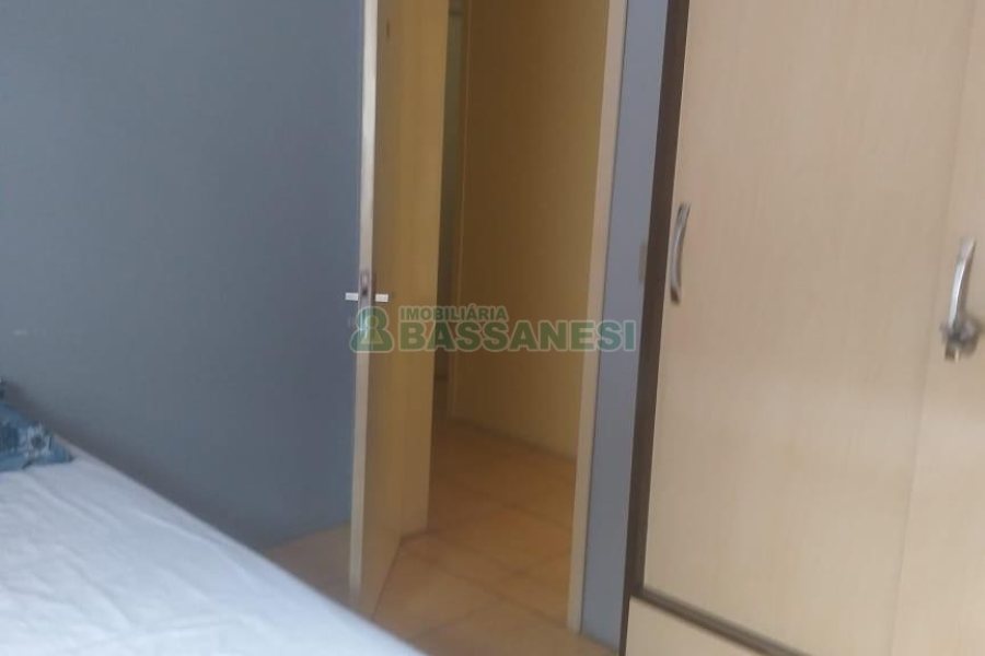 Casa com 162m², 4 dormitórios, 4 vagas, no bairro Santa Catarina em Caxias do Sul para Comprar