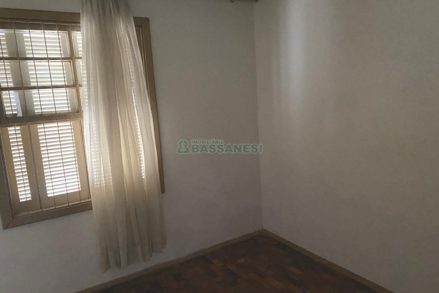Casa com 100m², 2 dormitórios, no bairro Rio Branco em Caxias do Sul para Alugar