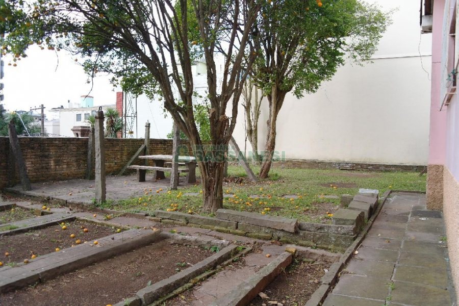 Casa com 140m², 4 dormitórios, 2 vagas, no bairro São Pelegrino em Caxias do Sul para Comprar