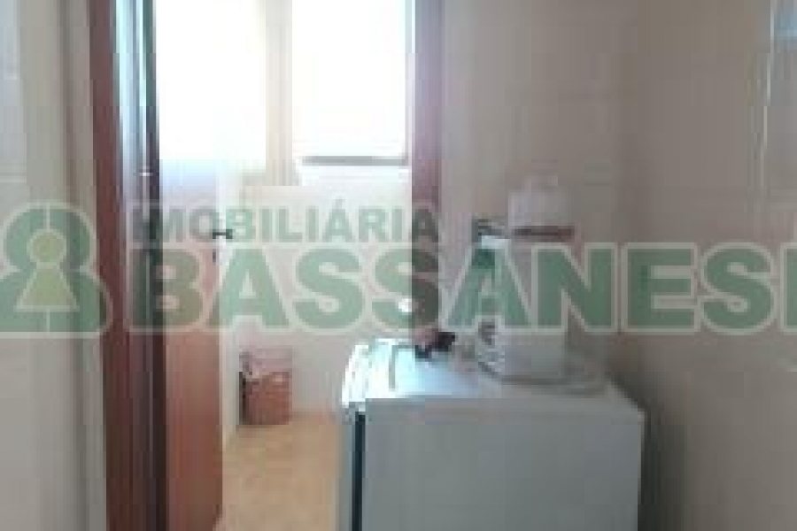 Sala com 57m², no bairro Centro em Caxias do Sul para Alugar ou Comprar